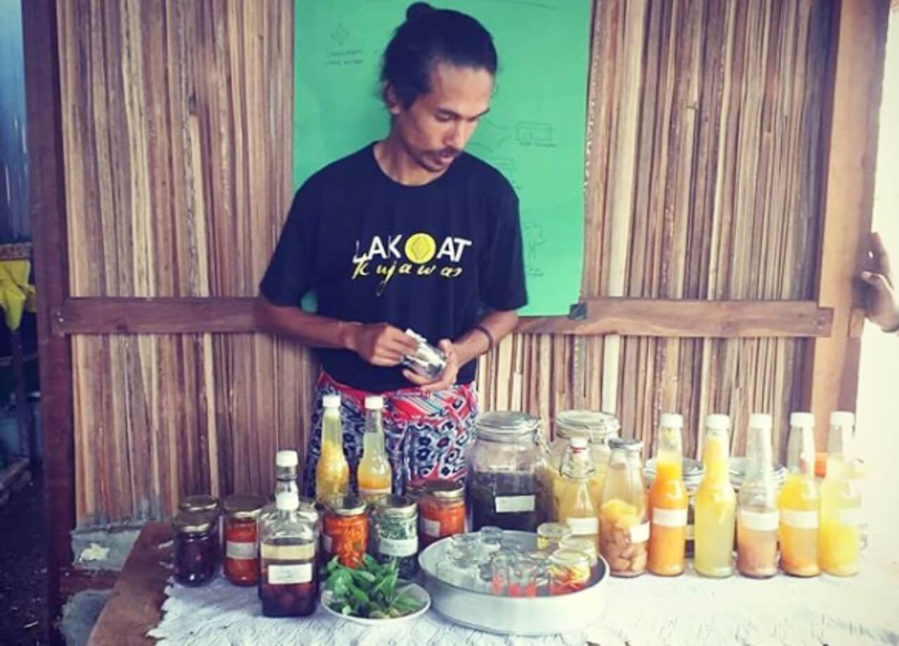 Lakoat.Kujawas mengadakan ragam kegiatan salah satunya adalah mengolah sumber daya kuliner lokal dan memperkenalkannya secara luas